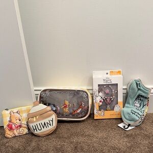 Disney Winnie the Pooh bioworld 3 piece makeup set jewelry socks NWT